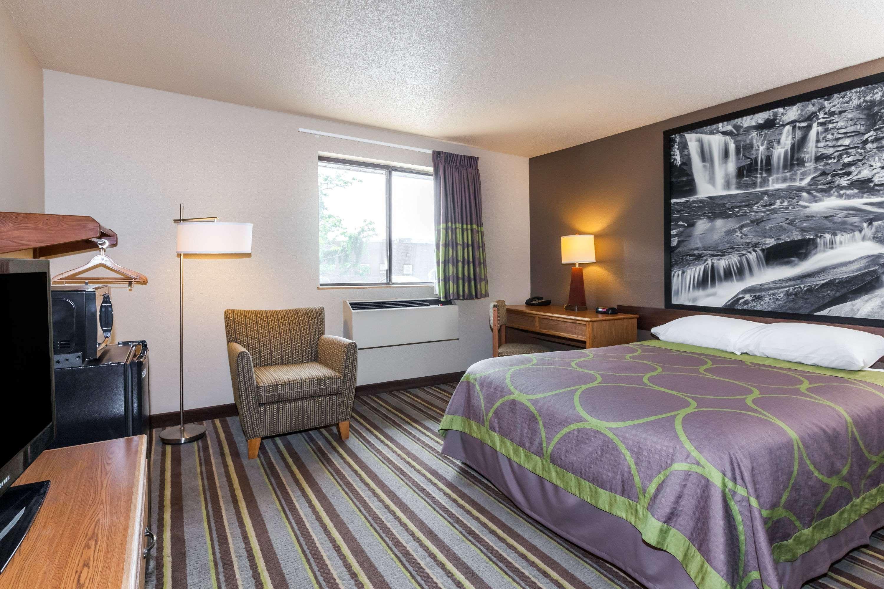 Super 8 By Wyndham Dunbar/Charleston Area Ξενοδοχείο Εξωτερικό φωτογραφία